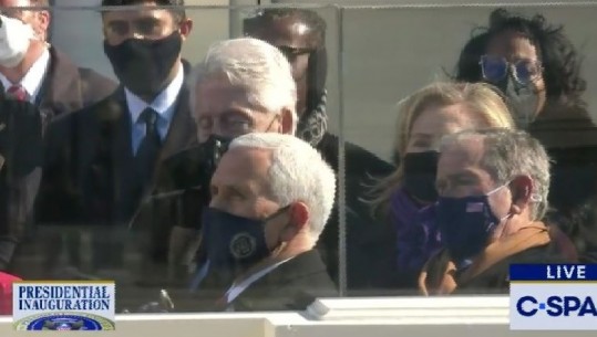 Inaugurimi i Biden/ Të gjithë sytë te Bill Clinton...që po fle në karrige