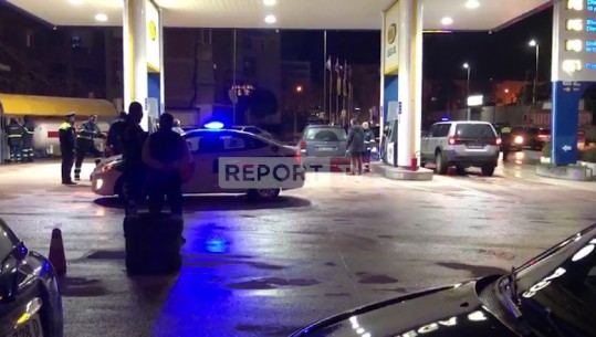 Shoferi përplas me makinë policin në Vlorë dhe largohet nga vendi i ngjarjes, i plagosuri rëndë në spital (VIDEO)