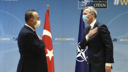 Sekretari i përgjithshëm i NATO-s: Mirëpres dialogun greko-turk