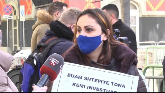Konflikti me të plagosur për pallatin në Tiranë, banorët në protestë, i kërkojnë ndihmë Veliajt: Duam të hyjmë në banesat tona, nuk na lënë