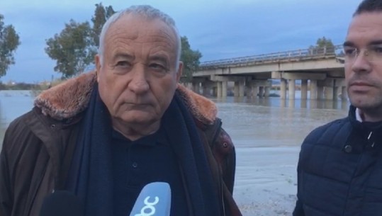 Dalja e Vjosës nga shtrati në Vlorë, kryetari i Novoselës: Reshjet pushuan, uji tërhiqet gjatë natës! Përmbyten 5 banesa pranë lumit