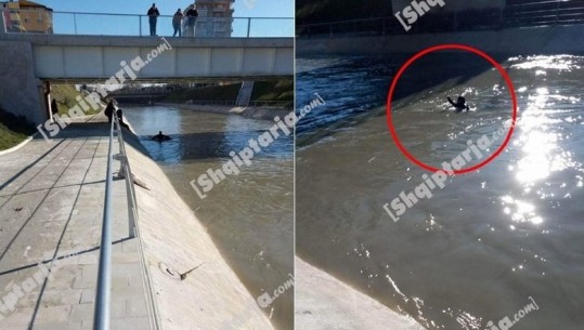 ‘Njërit i shkau këmba’, 2 fëmijë romë bien në lumin Gjanicë, i riu hidhet menjëherë dhe i shpëton (VIDEO)