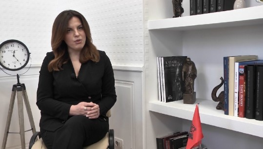 “Dhuro libra” për shtetasit shqiptarë të dënuar jashtë vendit, drejtoresha: Deri tani janë mbledhur rreth 6000 tituj (VIDEO)