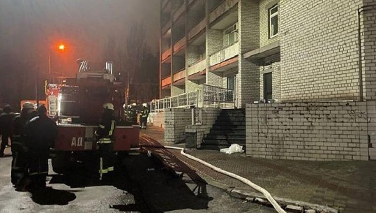 Zjarr në spitalin Ukrainas  të COVID-19