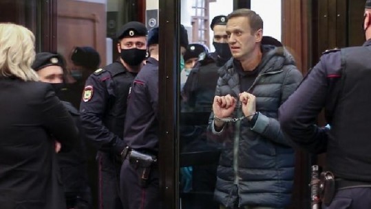 Moska hedh poshtë thirrjen e Presidentit të SHBA-së Biden për lirimin e opozitarit Navalny nga burgu