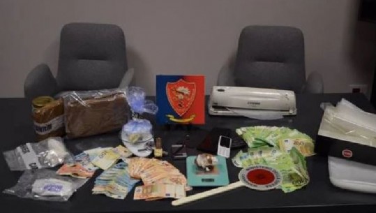 U kap me 2 kile kokainë, armë dhe orë rolex, arrestohet 46-vjeçari shqiptar në Itali