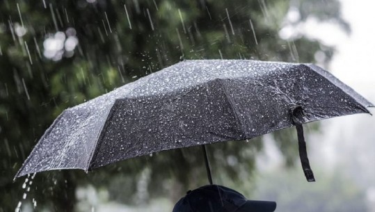 Vranësira dhe rrebeshe shiu dominojnë gjatë mëngjesit, njihuni si do të jetë parashikimi i motit për ditën e sotme