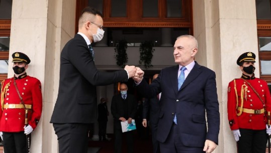 Meta takim me Ministrin e Jashtëm të Hungarisë: Të rritet bashkëpunimi ekonomik mes dy vendeve 