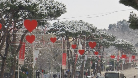  Tirana nën petkun e dëborës! 2021-shi ndryshe, 'Shën Valentin' i bardhë