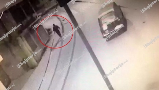 Shpërthimi në Lezhë, kamerat e sigurisë fiksuan autorin, i veshur me rroba të zeza dhe me kapuç (PAMJET)