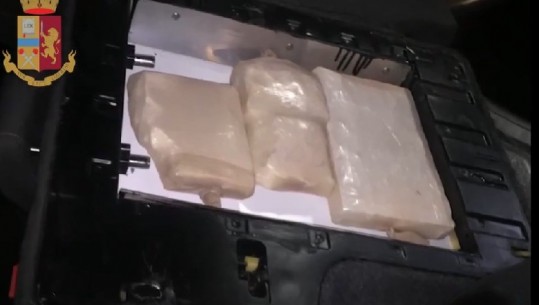 Goditja e trafikut të drogës Itali-Shqipëri, Policia shqiptare: 34 persona të arrestuar! Në dy operacione u kapën 4 kg kokainë, 35 kg hashash, 52 kg marijuanë dhe armë (VIDEO)