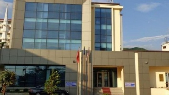 COVID 'mbyll' Gjykatën e Pogradecit, rezultojnë pozitiv 3 gjyqtarë, 4 sekretare e drejtuesja e prokurorisë