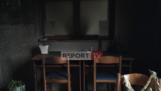 Zjarri në zyrën arsimore në Fier, Report tv sjell pamjet nga dëmet materiale