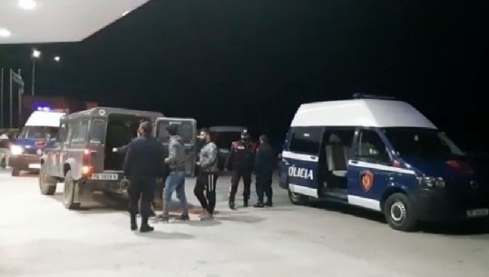 Po transportonin 27 emigrantë të paligjshëm, prangosen 3  të rinj në Korçë! Në kërkim 1 tjetër (EMRAT)