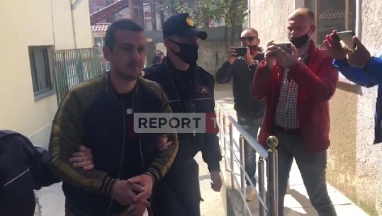 I vuri flakën zyrës së Drejtorisë Arsimore, në ditën e 7 Marsit lihet në burg mësuesi në Fier (VIDEO)