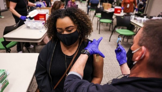 SHBA, pas imunizimit të plotë njerëzimit mund të takohen pa maska (VIDEO)