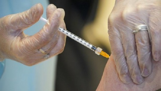 Humbin jetën 2 persona, Austria pezullon AstraZeneca! Reagon EMA: Nuk ka prova që lidhen me vaksinën 