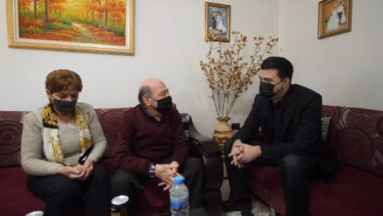 Basha në familjen e çiftit të moshuar në Kavajë: Rrisim me 5% pensionet çdo vit, unë do punoj për ju (VIDEO)