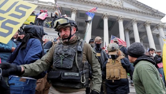  Prokurorët amerikanë: Edhe të paktën 100 të arrestuar të tjerë për sulmet ndaj Kapitolit