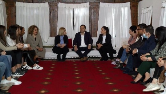 Prezantimi i kandidatëve në Gjirokastër, Kryemadhi: Presioni është i madh por shqiptarët nuk e fshehin optimizmin për ndryshimin