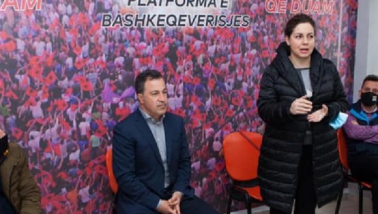 Peleshi prezanton Xhaçkën si kandidate për deputete në Kolonjë: Synojmë 7 mandate në qarkun e Korçës (VIDEO)
