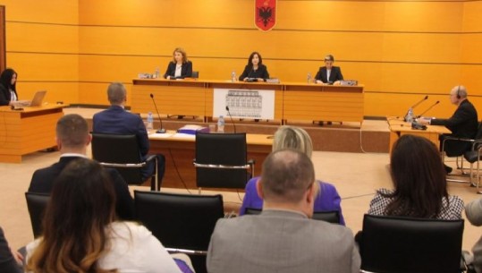Drejtuesja e Prokurorisë së Kukësit kallëzon penalisht 3 anëtarët e KPK, i akuzon për shpërdorim detyre
