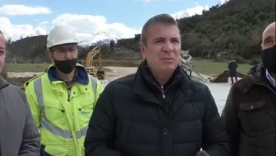 Gjiknuri inspekton punimet e Rrugës së Lumit të Vlorës: Shtrati i rrugës po merr formë edhe në lotin e fundit