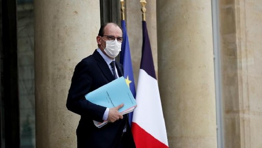 'Vala e tretë' e COVID, Parisi dhe disa rajone në Francë do të futen në karantinë për një muaj (VIDEO)