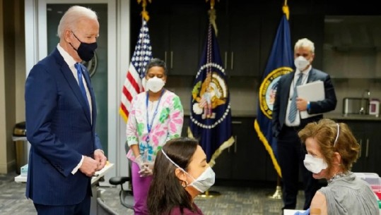 Biden: Arrihet para afatit qëllimi i realizimit të 100 milionë vaksinimeve anti-COVID