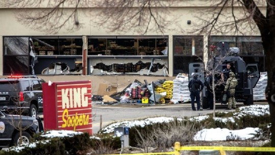 Sulm me armë në një market në SHBA, 10 të vrarë, mes tyre edhe një polic
