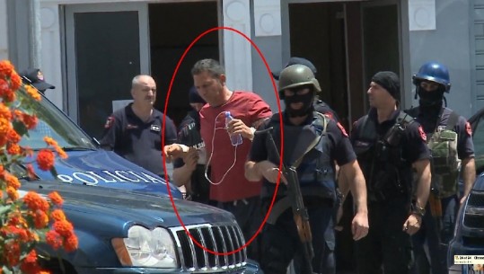 Ekzekutimi i babë e bir në Elbasan, arrestohet Ardjan Çapja, shpallet në kërkim Florenc Çapja