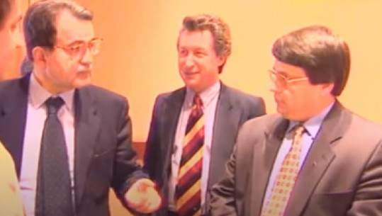 Kur Romano Prodi tregonte takimet me Finon, Berishën dhe vizitën në Vlorën e Zani Çaushit (VIDEO)