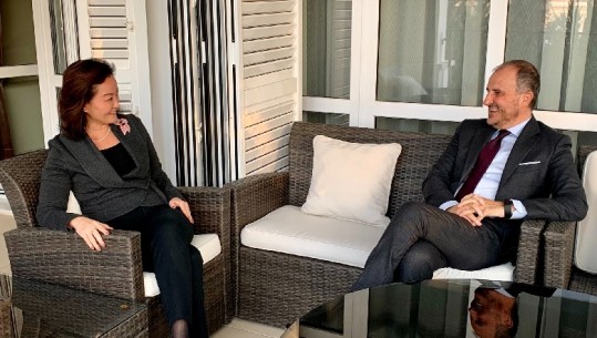 Kim takohet me Sorecën: Bashkëpunimi i SHBA-së dhe BE-së në mbështetje të Shqipërisë është më i fortë se kurrë
