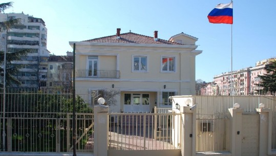 Ambasada e Rusisë: Shqipëria heq vizat për turistët rus për periudhën 1 prill-31 dhjetor 2021