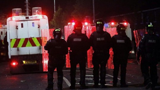 Nuk ka qetësi në Belfast, pavarësisht thirrjeve për qetësi në respekt të Mbretëreshës