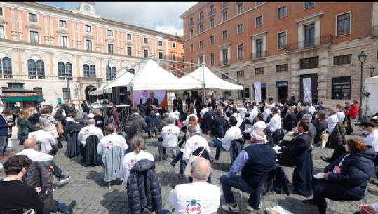 Italia në protestë për masat anti-COVID, përplasje me policinë në Romë 
