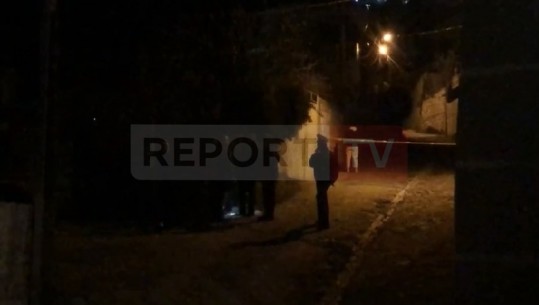 Sherr mes 2 familjeve në Berat, efektivi plagoset në këmbë gjatë ndërhyrjes! 3 vëllezërit përdorues droge e dhunuan, arma shkrepet në brez gjatë konfrontimit