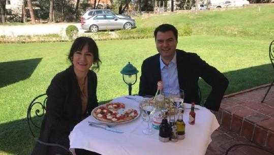 Kreshnik Spahiu: Aurela Basha ka të drejtë që refuzon pasaportën dhe shtetësinë shqiptare