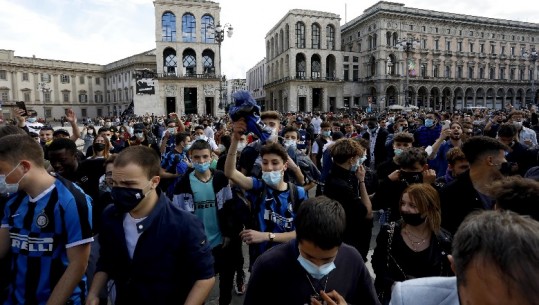 Sheshi i Duomos mbushet me interistë, tifozët festojnë pa pyetur për pandeminë! Uron presdenti i Juves: Krenar për ju