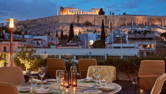 Pas një kohe të gjatë, nesër hapen baret dhe restorantet në Greqi! Do ketë kufizime