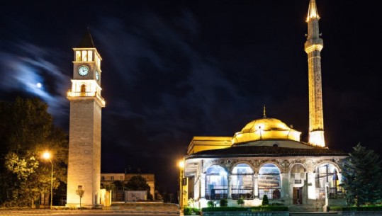 “Besimi më i mirë është tek durimi”, edhe Meta uron myslimanët për Natën e Kadrit