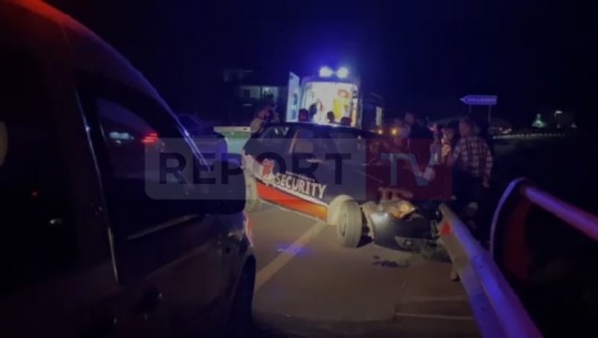 Aksident në Elbasan, makina 'security' humb kontrollin dhe përplaset me mbrojtësen e rrugës