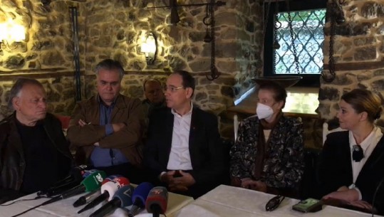 Bujar Nishani takim me demokratët në Korçë: PD është më e madhe sesa një kryetar! Partia ka degraduar, duhet reformim