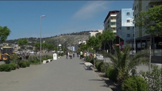 Parkingjet me pagesë në plazhin e Shëngjinit, Bashkia e Lezhës pritet të vendosë tarifën