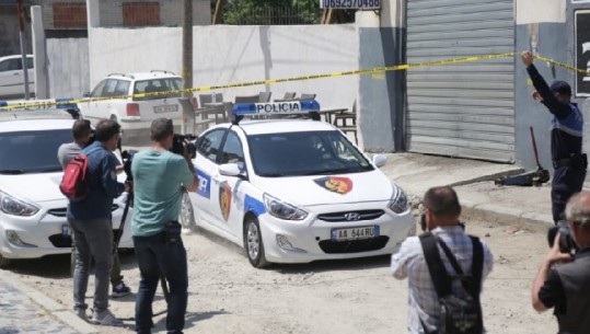 Kontrollet te ‘5 Maji’ pas vrasjes së Qemës, gjenden pajisje kompjuterike dhe grirëse kanabisi në një banesë, arrestohen 22 vjeçari e punonjësi i OSHEE