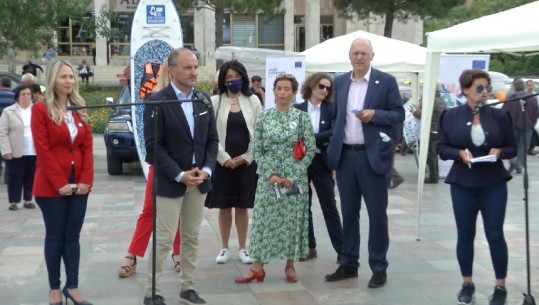 Java e Europës, ambasadorët e vendeve të BE nga sheshi 'Skënderbej': Jemi krah Shqipërisë! Kënaqësi që të ndihmojmë në integrimin tuaj