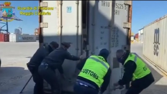 Policia italiane publikon videon, si u ndoqën dhe u kapën 400 kg kokainë në Kosovë