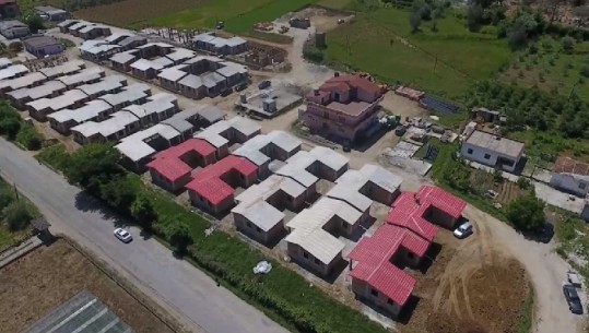 ‘Përfundon në gusht’, Rama inspekton punimet për rindërtimin në Ndroq: Rreth 350 banorë do mblidhen në këtë lagje qendrore (VIDEO)