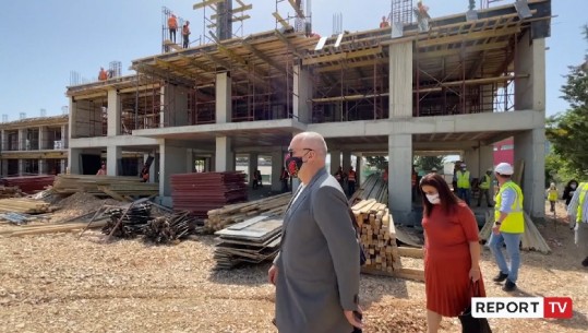 Rama inspekton rindërtimin e shkollës në Sukth: Gati të presë 705 nxënës dhe 80 fëmijët e kopshtit (VIDEO)