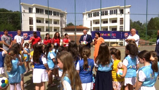 'Futboll për vajzat nga 5-8 vjeç', UEFA dhe FSHF sjellin 'playmaker' në Shqipëri! Duka: Ka trajnerë të specializuar